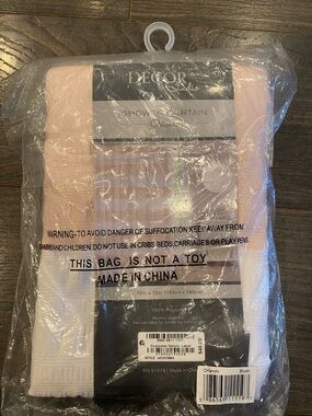 NWT Decor Studio Blush Shower Curtain pink & white 72x72 3:30